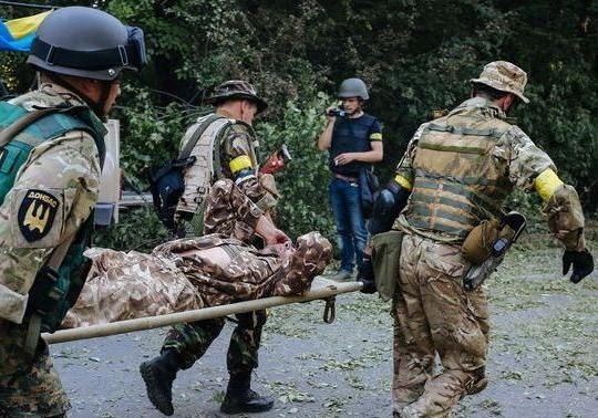 На стартовавших в Киеве всеукраинских курсах боевых медиков, научат спасать раненых (фото, видео)