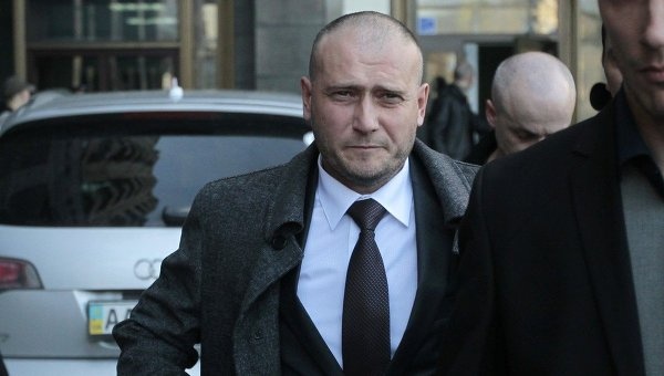 Дмитрий Ярош ходит на заседания ВР с гранатой в кармане