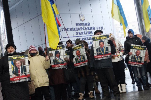 Стало известно сколько платят за участие в митинге около ВХСУ (видео)