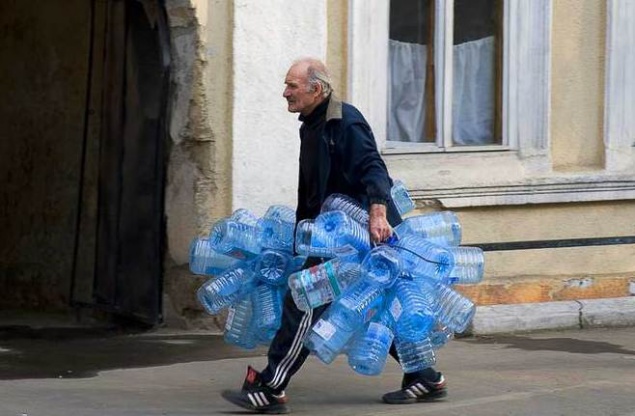 В столичных бюветах вода не соответствует нормам