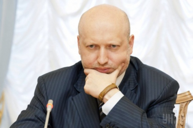 Правительство намерено существенно усилить ответственность коррупционеров. Предложение Турчинова - “на фронт”