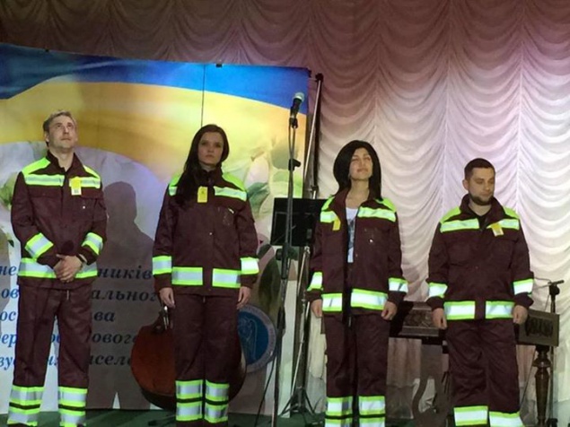 Кличко уверен, что в новой “спецовке” у коммунальщиков появится непреодолимое желание работать