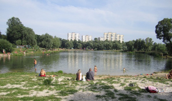 Столичные водоемы очистят с помощью рыбы и водорослей