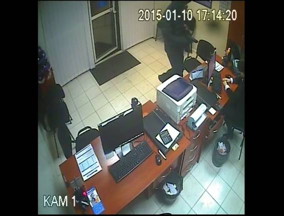 В Киеве задержали “серийных” грабителей пунктов выдачи кредитов (+ ВИДЕО)