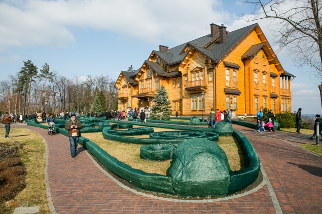 “Киевэнерго” за долги отключит электроснабжение в “Межигорье”