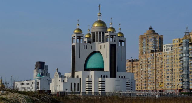 В Патриаршем соборе, стоящем на Никольской слободке, появились трещины