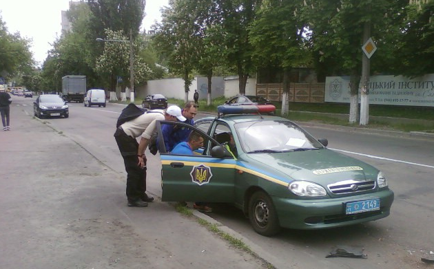 В столице водителей-драчунов разнимали сотрудники ГАИ