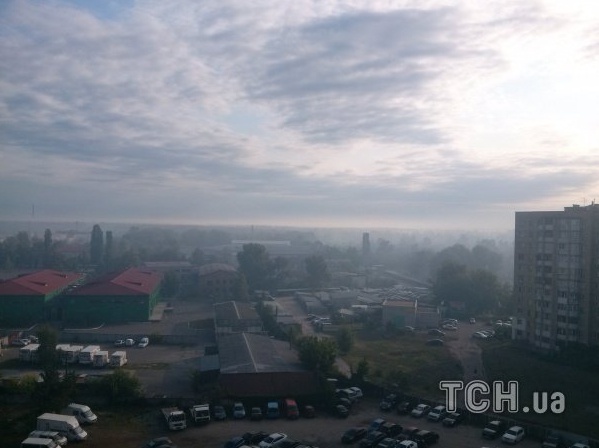 Дарница в дыму. По словам очевидцев, горит лес (фото)