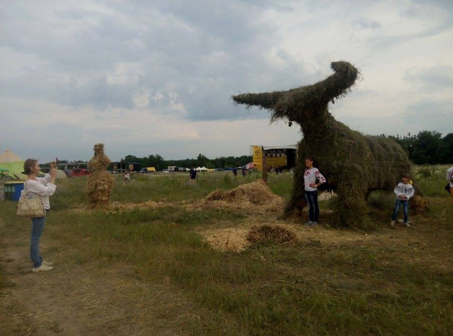 Под Киевом проходит этнофестиваль “Трипольский круг” (фото, видео)