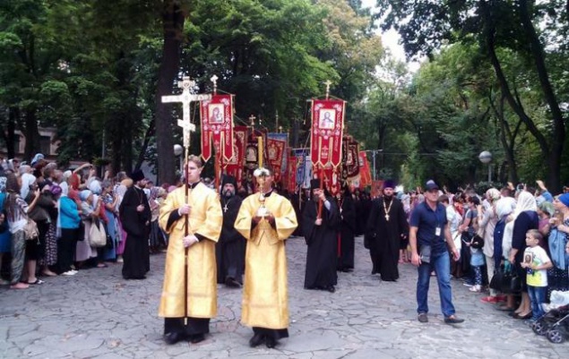 За порядком на Крестном ходе в столице следят почти 1,8 тыс силовиков