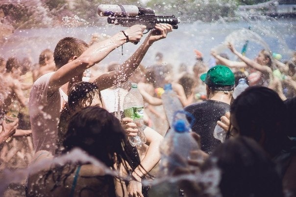 В Гидропарке прошла “водная битва” (видео)