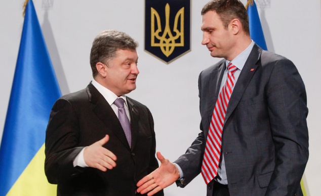 Кличко несколько дней выпрашивал у Порошенко пост мэра Киева, - СМИ