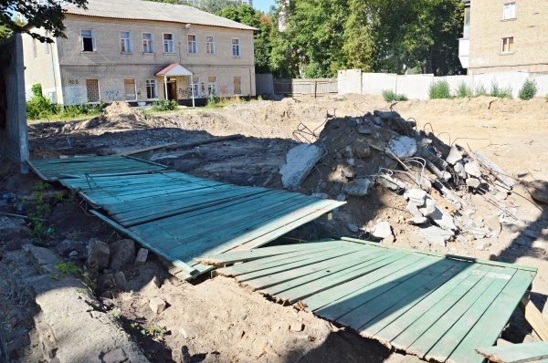 На территории скандальной стройплощадки задержаны молодчики спортивной наружности - СМИ