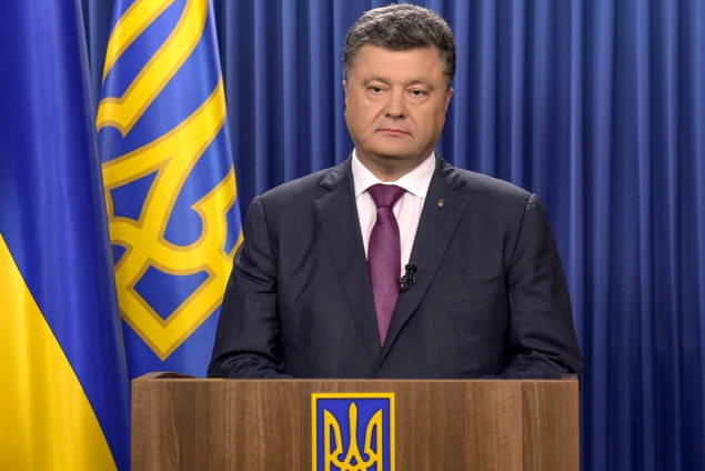 Порошенко обещает привлечь к ответственности организаторов столкновений под Парламентом
