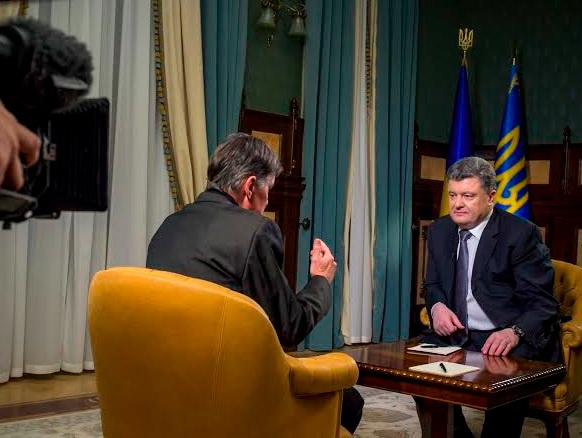 Порошенко хочет купить еще два телеканала