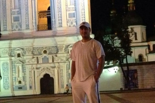 Пасынка Фирташа, который 8 лет бегал от правосудия, “вычислили” по фото в соцсети