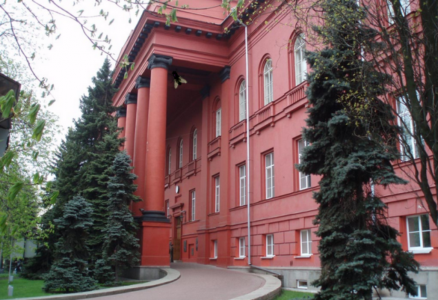 В университете Шевченко некому уничтожать вредителей