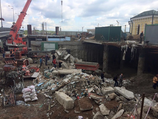 На Почтовой площади в Киеве обнаружили “сравнительно молодые“ археологические ”артефакты” (фото)