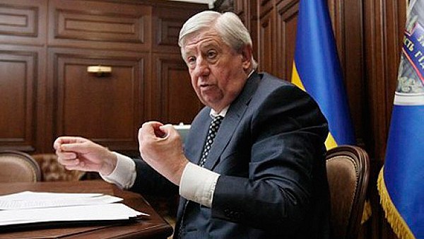 Шокин переоформил свое незадекларированное имение на неизвестную женщину