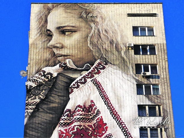 Стало известно, кто и сколько заплатил за мурал с “дочерью Никонова”