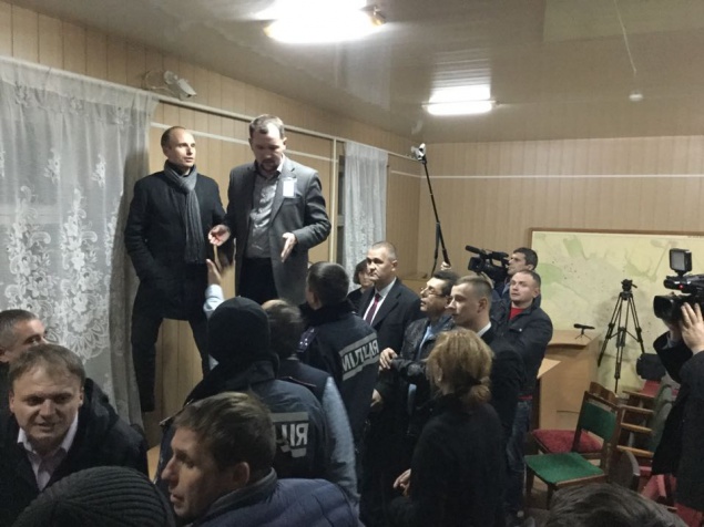 В Белой Церкви выразили недоверие председателю территориальной избирательной комиссии за организацию стрима (видео)