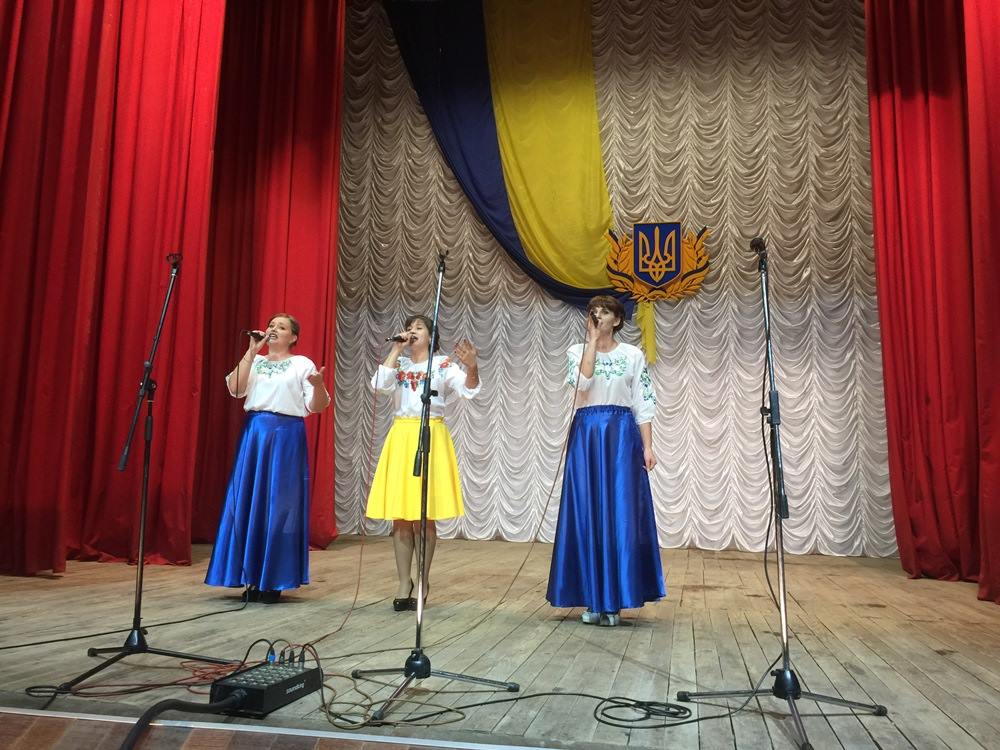 Вірним синам України – честь і шана! Вірним синам України – честь і шана!