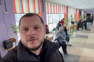Микола Калашник у Броварах: місто живе, енергетики працюють цілодобово, щоб якнайшвидше повернути електропостачання