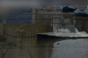 У Дніпрі рф атакувала американський завод: на дороги вилилося 300 тонн олії
