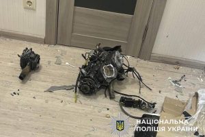 Двоє киян постраждали внаслідок нічної атаки ворога