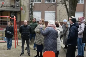 «Вже давно можна було це зробити»: Алла Шлапак розкритикувала темпи відновлення будинку на Теліги після виїзду ТКК
