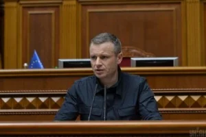 Кабмін не відмовився від додаткового податку на міжнародні посилки - Мінфін