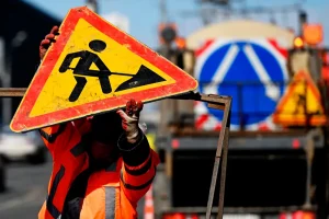 У столиці до 27 квітня обмежуватимуть рух вулицею Тростянецькою у Дарницькому районі (схема)