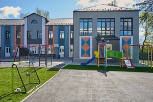 Микола Калашник: У Гостомелі відкрили відновлену початкову школу