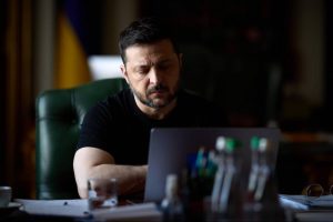 Президент підписав закон: військовий збір стягуватимуть ще три роки після закінчення воєнного стану