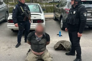 У Бучі чоловік відкрив стрілянину на вулиці - його затримали