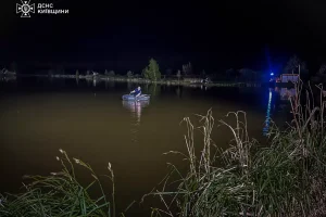 В Бучанському районі з озера витягли тіло хлопця без ознак життя