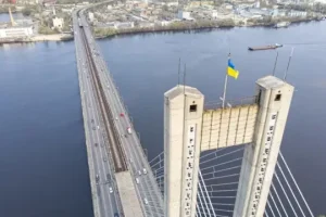 Правобережні естакади Південного мосту відремонтують за 174 млн гривень