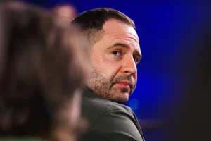 Червінський та Єрмак влаштували перепалку в залі ВАКС (відео)